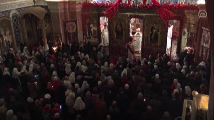 Belarus'ta koronaya rağmen kiliseler doldu