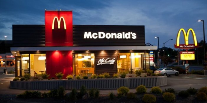McDonald's Singapur'daki 4 mağazasını kapatıyor