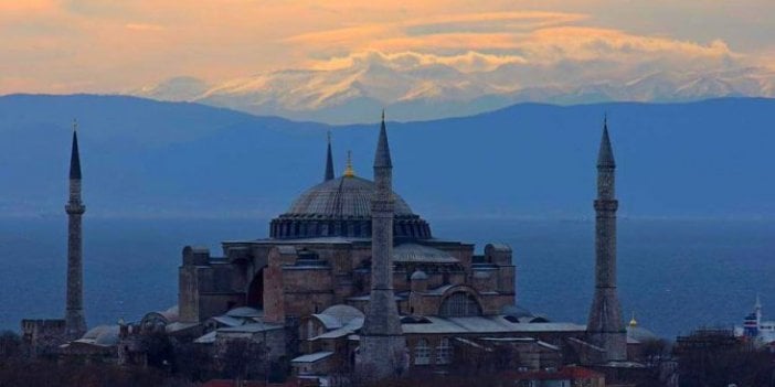 İnsanlar eve kapanınca bu defa da Ayasofya'dan Uludağ cam gibi göründü