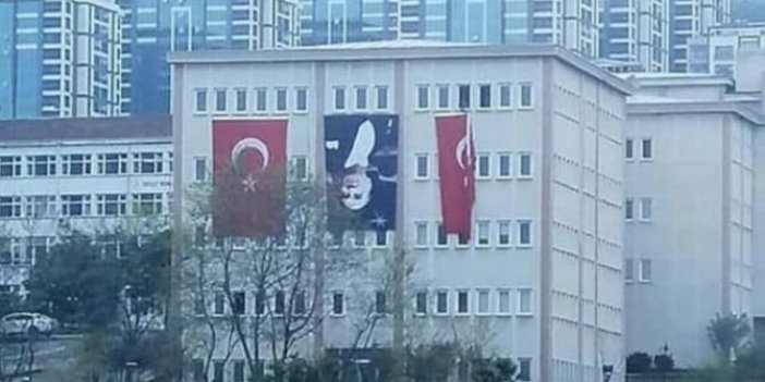 23 Nisan öncesi Atatürk'e büyük saygısızlık! Posterini ters astılar