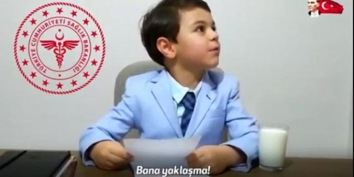 Sağlık Bakanı Fahrettin Koca paylaştı: 'Bana yaklaşma' göndermesi güldürdü