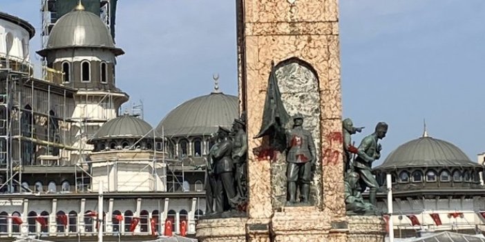 Taksim'deki Cumhuriyet Anıtı'na boyalı saldırı