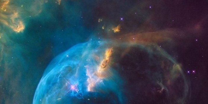 Uzayın deriliklerinde keşfedildi! 3.4 milyar ışık yılı uzaklıkta