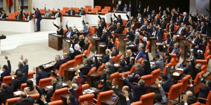 AKP ve MHP KYK kredileri borçlarının düzenlenmesiyle ilgili teklifi reddetti