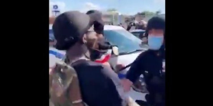Polislerin en rezili: Vatandaşın korona maskesini indirdi ve biber gazı sıktı