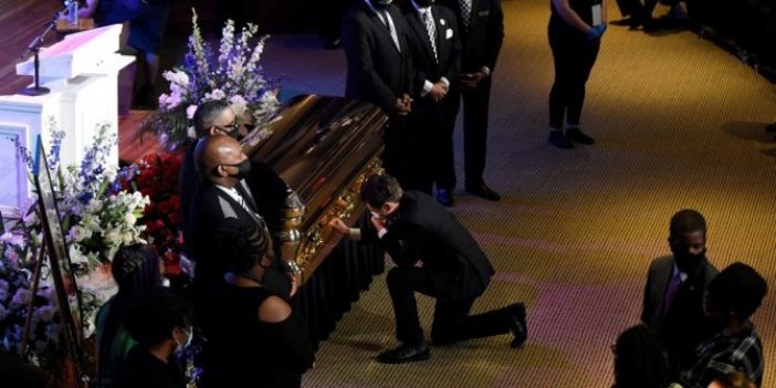 George Floyd’un cenaze töreninde dikkat çeken ayrıntı