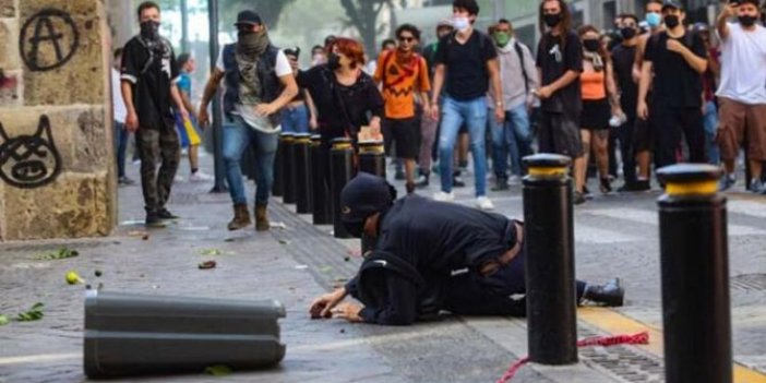 Polis maske takmayan adamı döverek öldürünce bir ülke daha karıştı: Sokaklar yanıyor!
