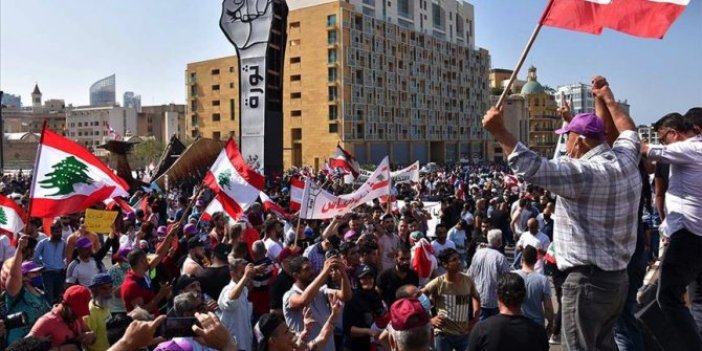 Lübnan'da ekonomik kriz protestosu