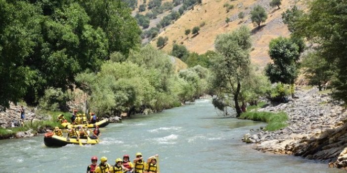 Beytüşşebaplı 118 şehit anısına rafting