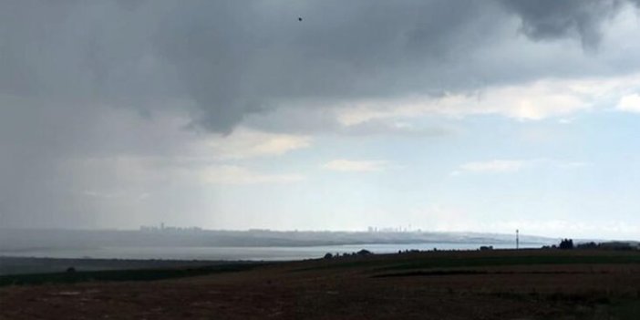 Aniden bastırdı: Kuvvetli sağanak yağış İstanbul'da etkili oluyor