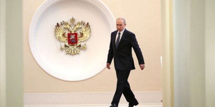 Rusya'da halk Putin için sandık başında