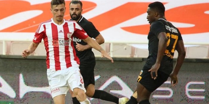 Sivasspor'a evinde ağır darbe!