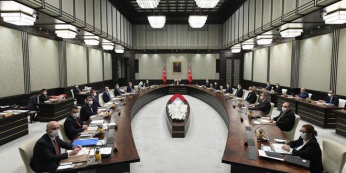 Ankara kulislerinde bu iddialar konuşuluyor: İki bakanlık bölünecek, üç bakan ayrılacak