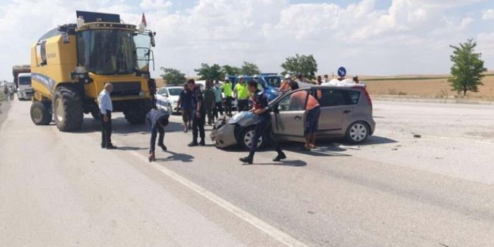 Konya'da feci kaza: Otomobil ile biçerdöver çarpıştı