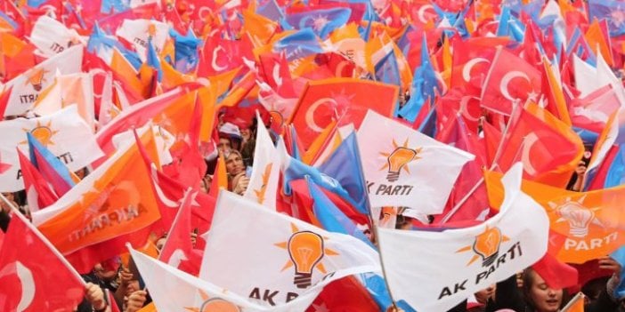 AKP'de 5 ilçe başkanı istifa etti