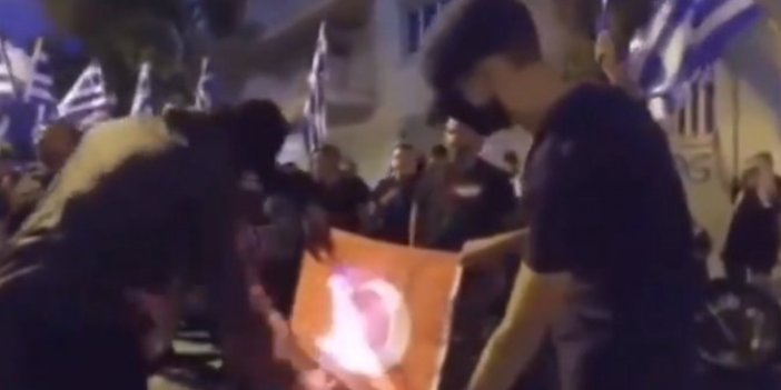 Slogan atıp, Türk bayrağını yaktılar... Ayasofya acısı Yunan'ın beynine vurdu