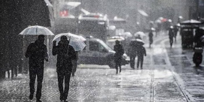 Meteoroloji’den İstanbul için gök gürültülü sağanak yağış uyarısı!