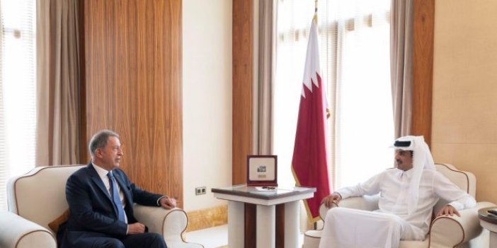Bakan Akar, Katar Emiri Al Thani ile görüştü