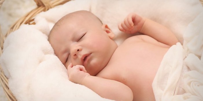 Bebek emziren annelere iyi haber: Virüs bulaşma ihtimali düşük