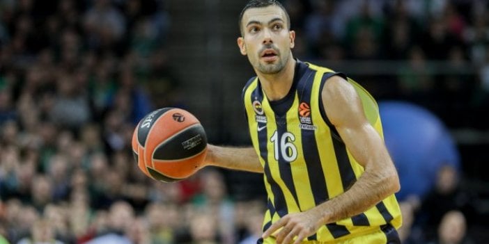 Kostas Sloukas eski takımına geri döndü