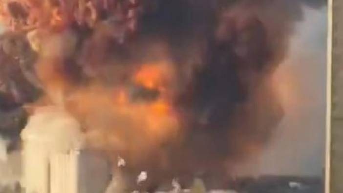 Beyrut Limanı'nda büyük patlama... Dehşetin görüntüleri; Atom bombası gibi patladı