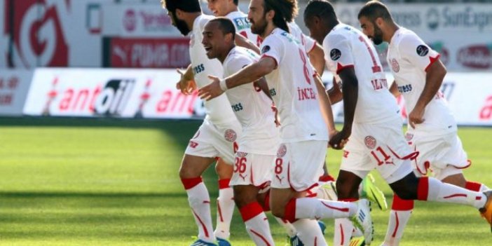 Antalyaspor 5 futbolcu ile yollarını ayırdı