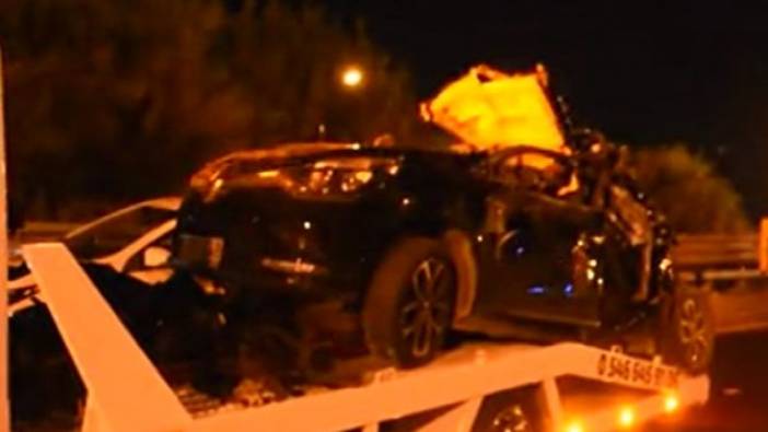 İzmir'de tuğla yüklü kamyon kasası otomobilin üstüne devrildi!16 yaşındaki Bora hayatını kaybetti