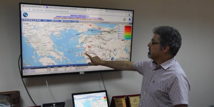 Tüm Türkiye, İstanbul'da deprem bekliyordu: Uzman isimden korkutan senaryo