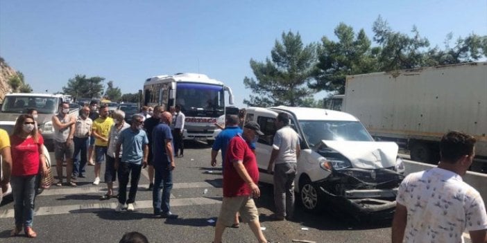 Muğla'da zincirleme kaza: 5 araç hasar gördü, 5 km kuyruk oluştu