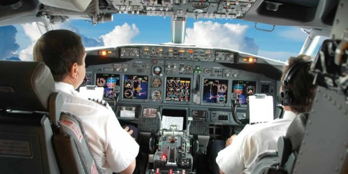 Singapur pilot maaşlarında yüzde 60 kesinti yapacaklar