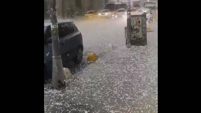 İstanbul’a yağış bağıra bağıra geldi. Meteoroloji ve AFAD defalarca uyardı
