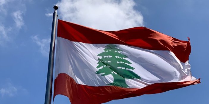 Lübnanlı siyasilerden Macron'a 'hükümet kurma' tepki