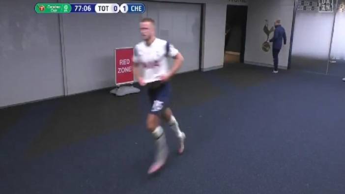 Mourinho maçın ortasında tuvalete giden oyuncusunu kovaladı