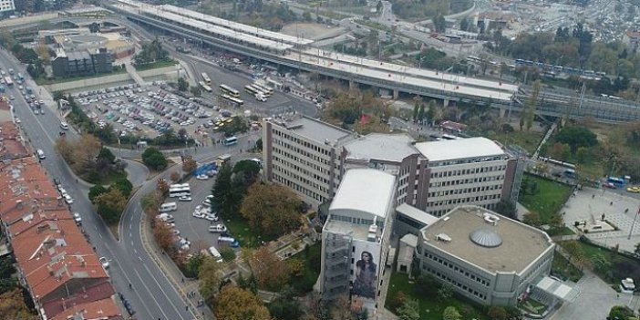 CHP'li Belediye başkanı açıkladı: Kadıköy belediye binası yıkılıyor!