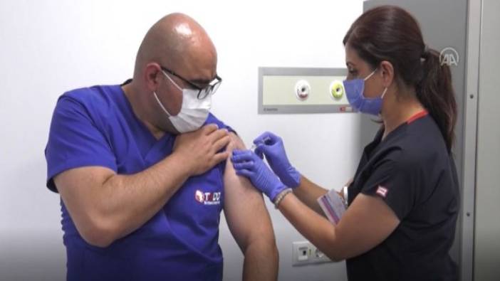 Ankara Şehir Hastanesi'nde korona aşısının denemelerine başlandı