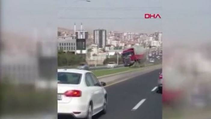 Mucize arıyorsanız Ankara’da gerçekleşti. Freni patlayan kamyon yokuş yukarı çıkarken nasıl geri geri gider