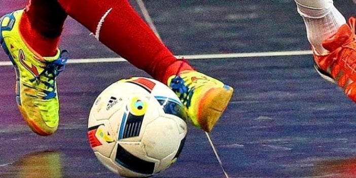 Futsal nedir? Futsal nasıl oynanılır? Futsal takımında kaç oyuncu vardır?  Futsal sahasının ölçüleri nedir? İşte Futsal hakkında detaylar