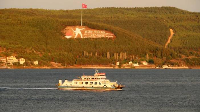 Feribot seferlerine fırtına engeli