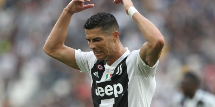 Cristiano Ronaldo korona virüse yakalandı