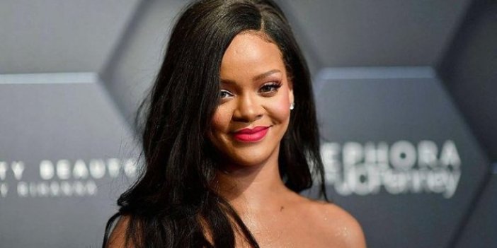 Rihanna Forbes'un kendi girişimleriyle zengin olan kadınlar listesinde