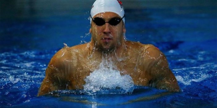 Milli yüzücü Emre Sakçı Uluslararası Yüzme Ligi'nde altın madalya kazandı. Asıl hedef olimpiyatta başarı