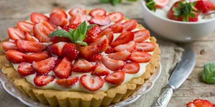 Çilekli Tart nasıl yapılır?