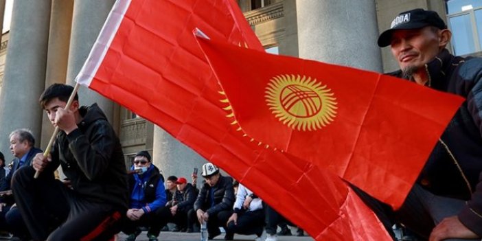 Kırgızistan'da seçimler askıya alındı