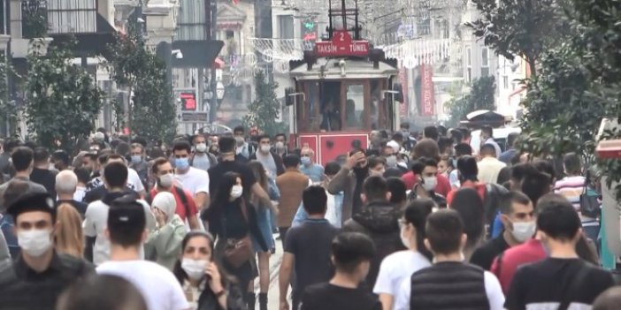 İstanbullular korona morona dinlemedi. Taksim Meydanı ve İstiklal Caddesi’nde ürküten görüntüler