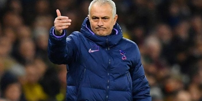 Mourinho’nun efsane lafı trilyonlar kazanan futbolculara ve sanatçılara örnek olmalı. Herkes bu lafı çerçeveletip duvara asmalı