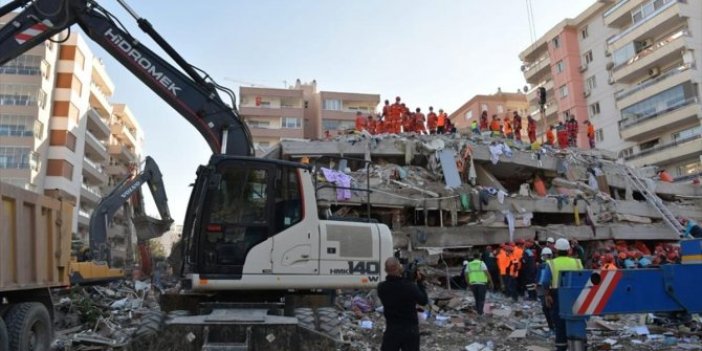 İzmir'deki 6.6 büyüklüğündeki depremde yıkılmıştı. Doğanlar ve Rızabey apartmanları yıkılsın diye yapılmış