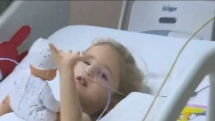 İzmir'in umudu oldu 3 yaşındaki Elif'in hastaneden ilk görüntüleri