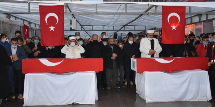 Hakkari'de PKK'lı teröristlerin şehit ettiği işçiler son yolculuklarına uğurlandı