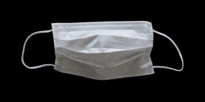 Maske kullanımında en çok bu hata yapılıyor. Virüsün kıyamet gibi çoğalmasına davetiye çıkartıyor