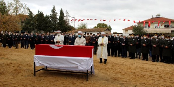 Şehit Yarbay Rasim Sayın memleketi Edirne'de son yolculuğuna uğurlandı